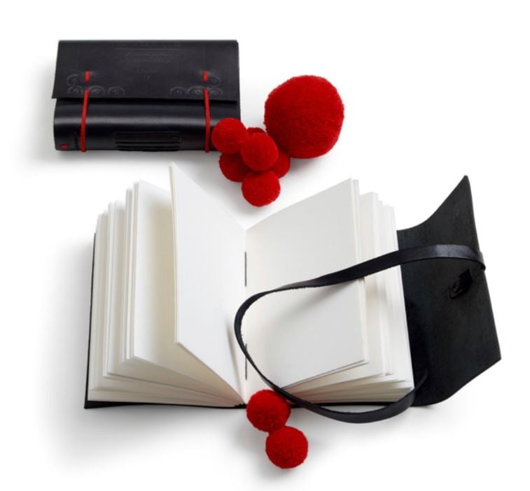 Insidesbild ur boken Papper och stygn.