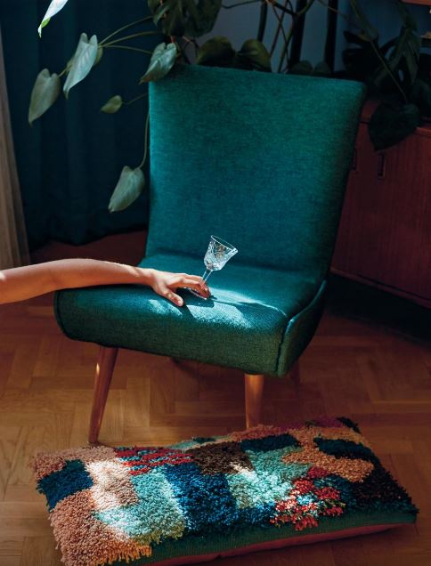 Insidesbild ur boken Att väva.