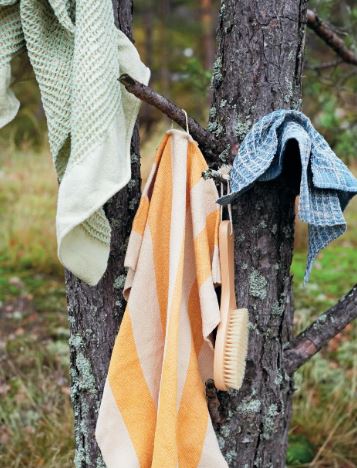 Insidesbild ur boken Att väva.