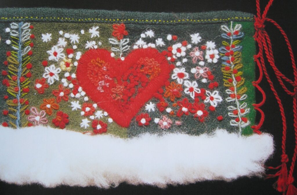 Insidesbild ur boken: Yllebroderier