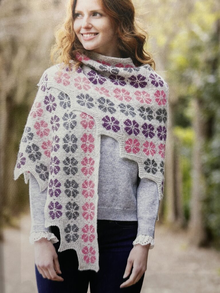 Insidesbild ur boken: Stickning från Lettland