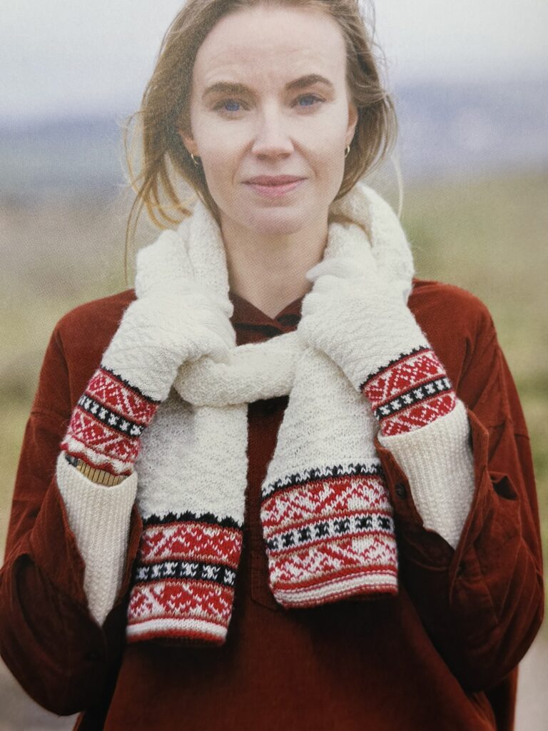 Insidesbild ur boken: Stickning från Lettland