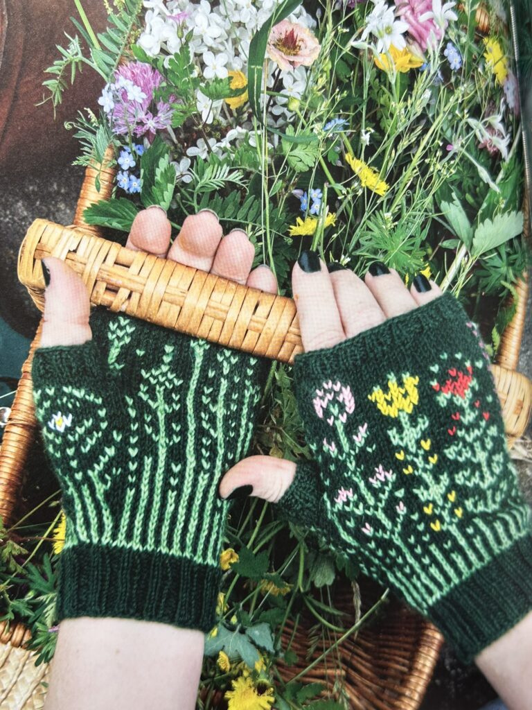 Insidesbild ur boken: Sköna sockor och varma vantar