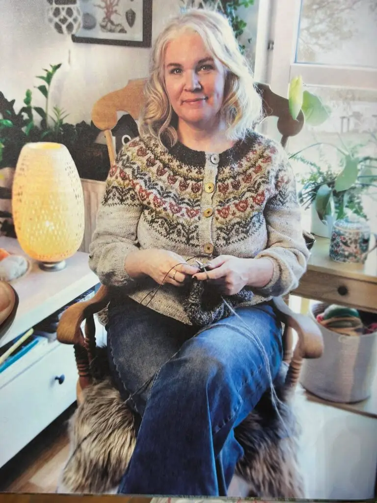 Insidesbild ur boken: Sköna sockor och varma vantar