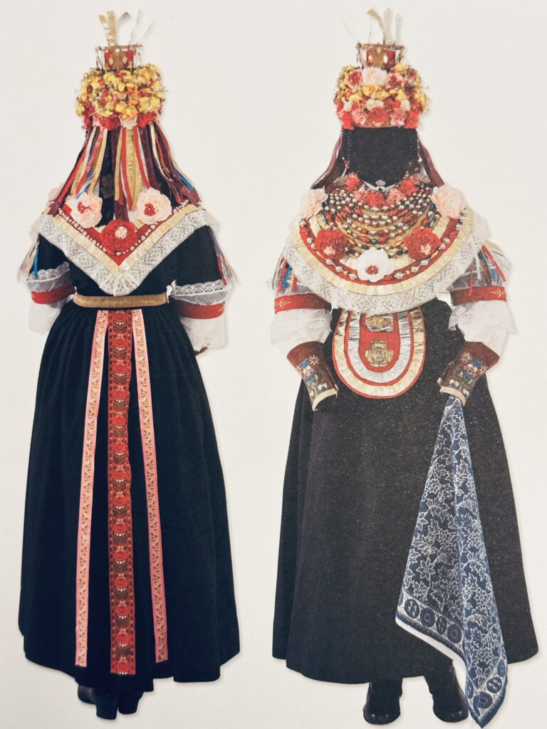 Insidesbild ur boken: Klädd i Dalarna