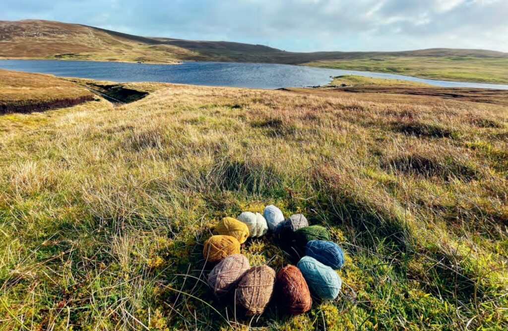 Insidesbilder ur boken: Mer fair isle-stickning