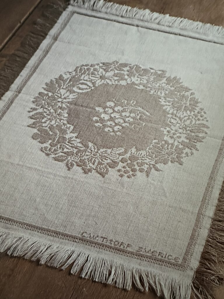 Insidesbild ur boken: Den dansande Damastvävaren