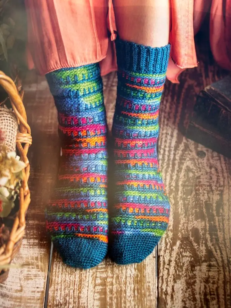 Insidesbild ur boken: Virka sockor