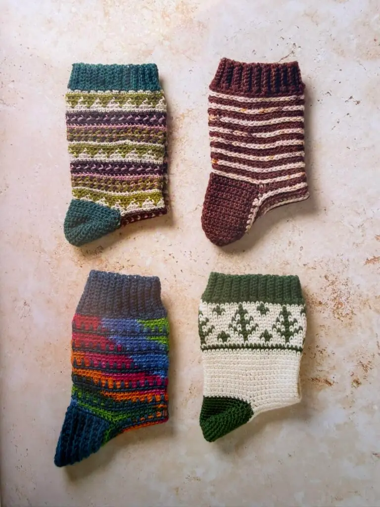 Insidesbild ur boken: Virka sockor