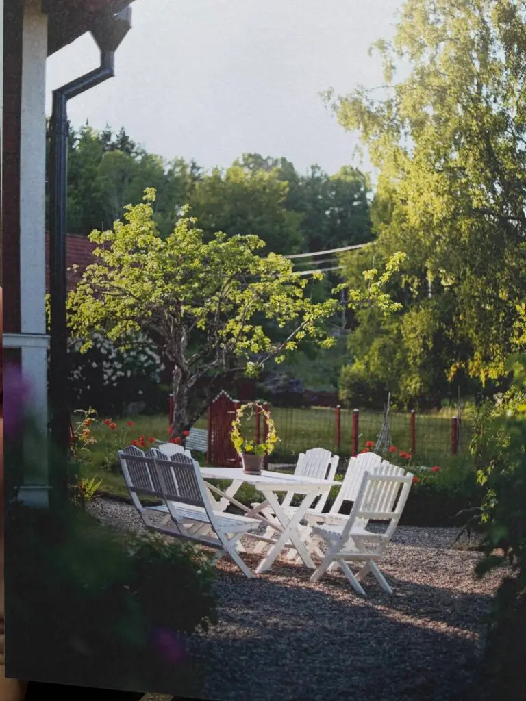 Insidesbild ur boken: Ordning på torpet