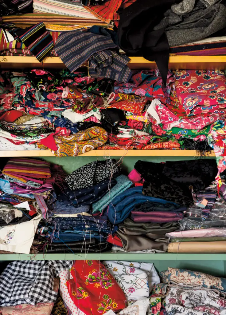 Insidesbild ur boken: Sy folkligt
