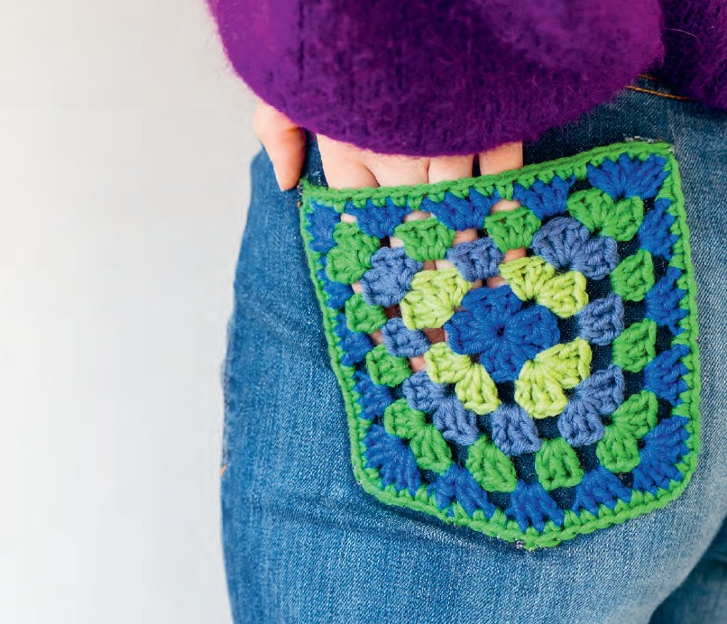 Insidesbild ur boken: Virka mormorsrutor : coolt kreativt kaxigt. Foto: Julie Robert