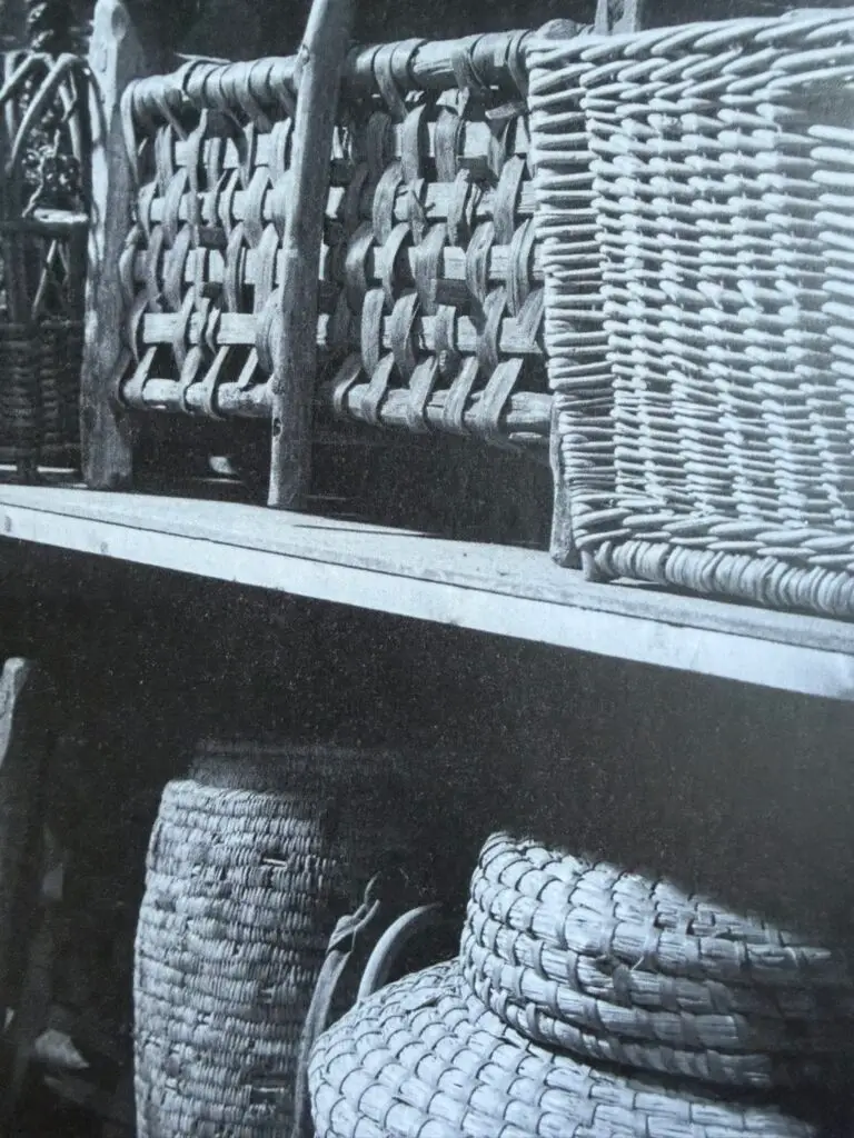 Insidesbild ur boken: Stockholms korgmakare