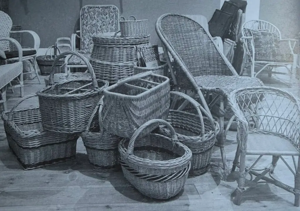 Insidesbild ur boken: Stockholms korgmakare